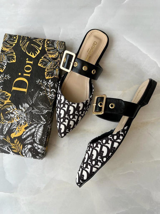 Dior pump