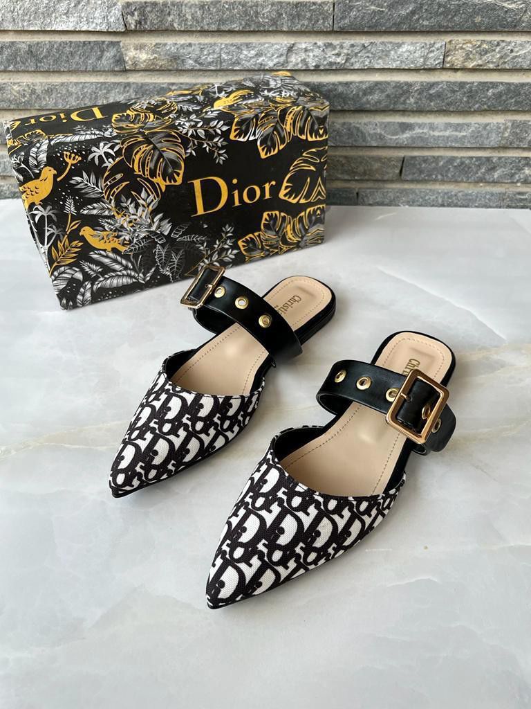 Dior pump
