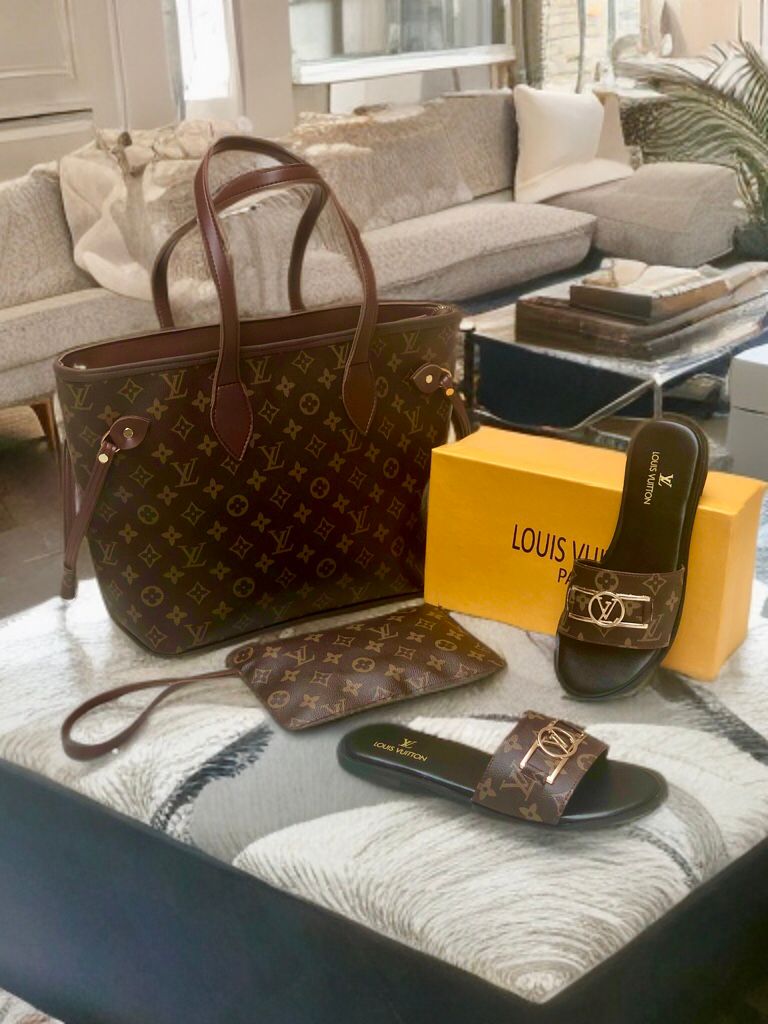 Louis Vuitton Slipper & Tote Bag Set