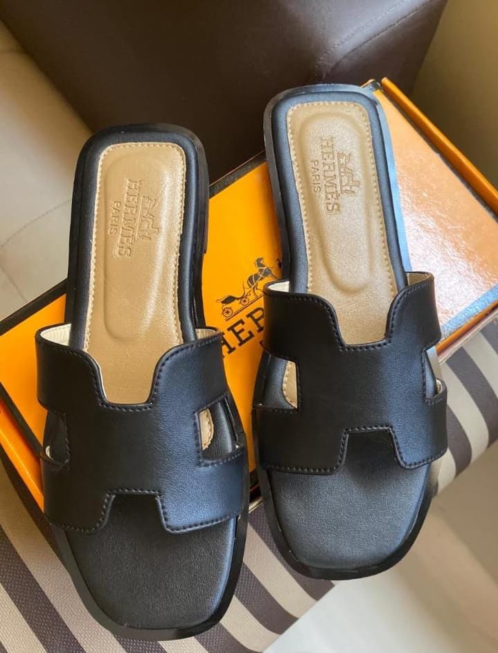 HERMIES FLAT SLIPPER