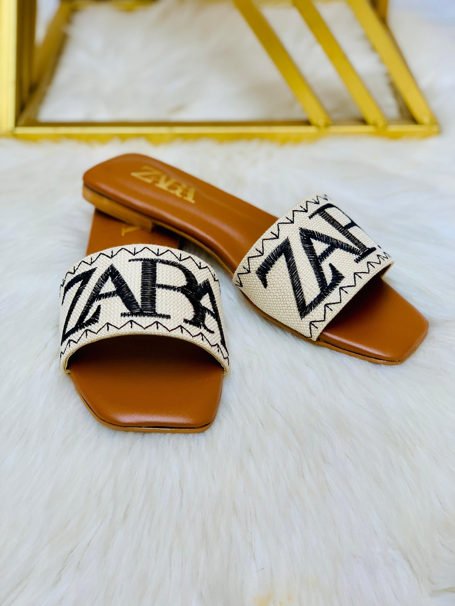 Zara Embroidery Slipper