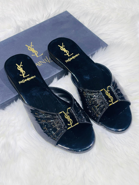 Yves Saint Laurent Slipper