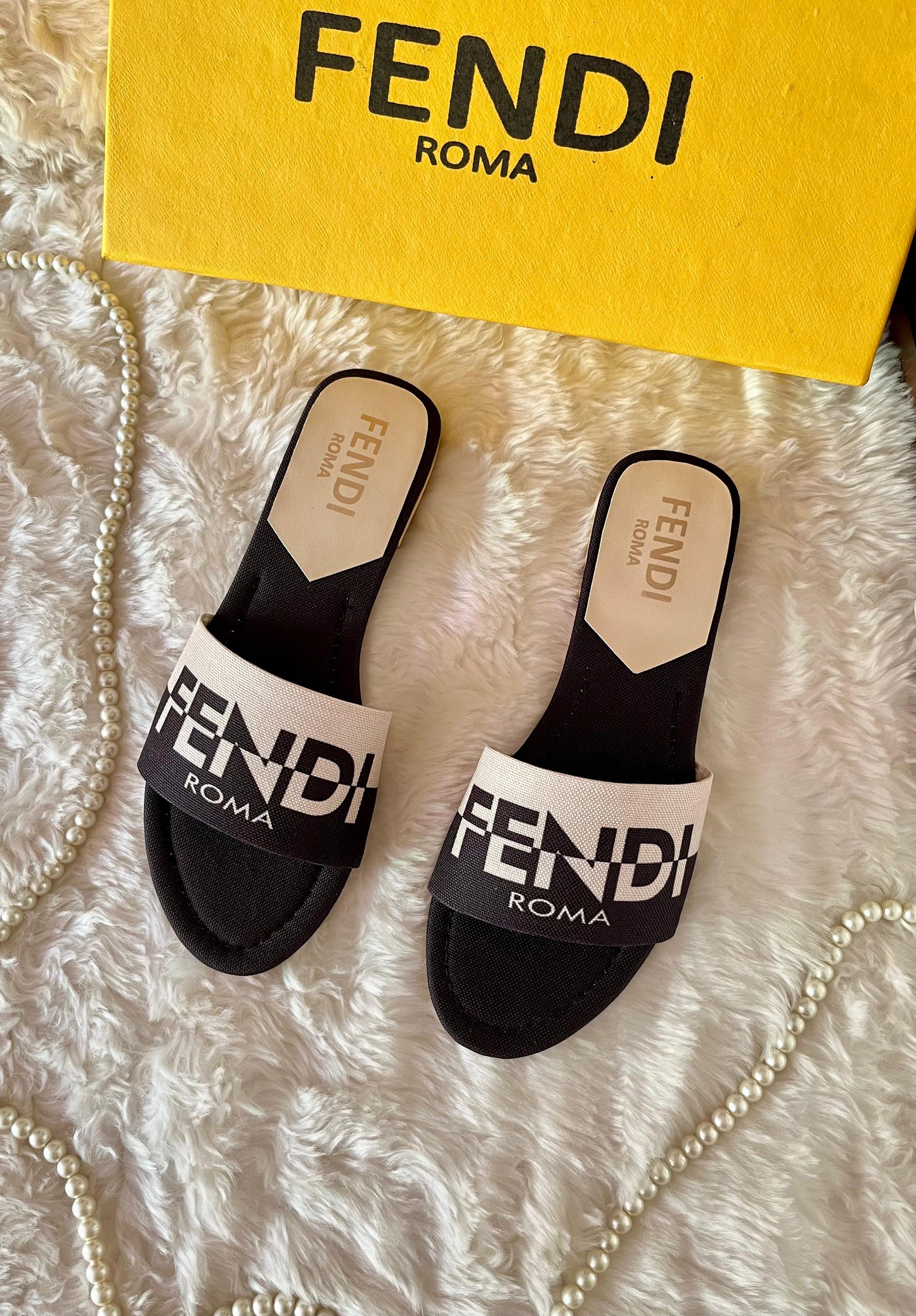 Fendi Roma Slipper