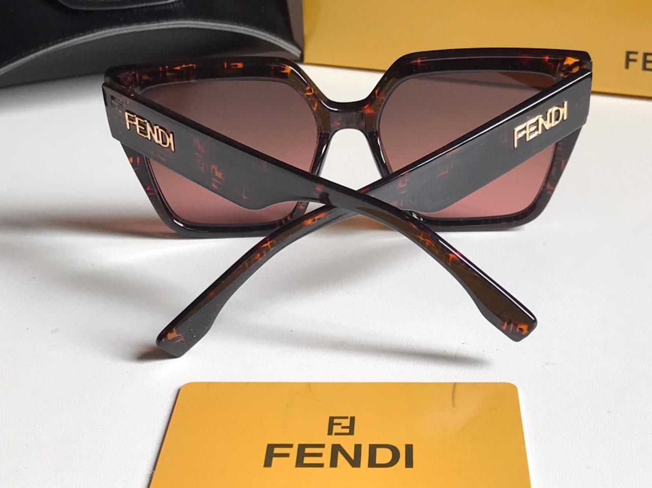 FENDI Sunglass.