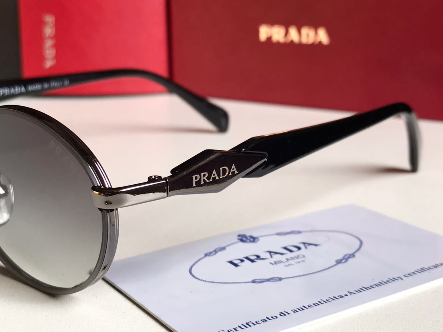 PRADA Sunglass