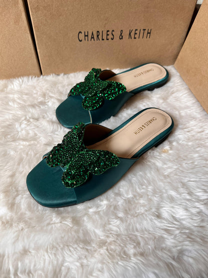 CHARLES & KEITH