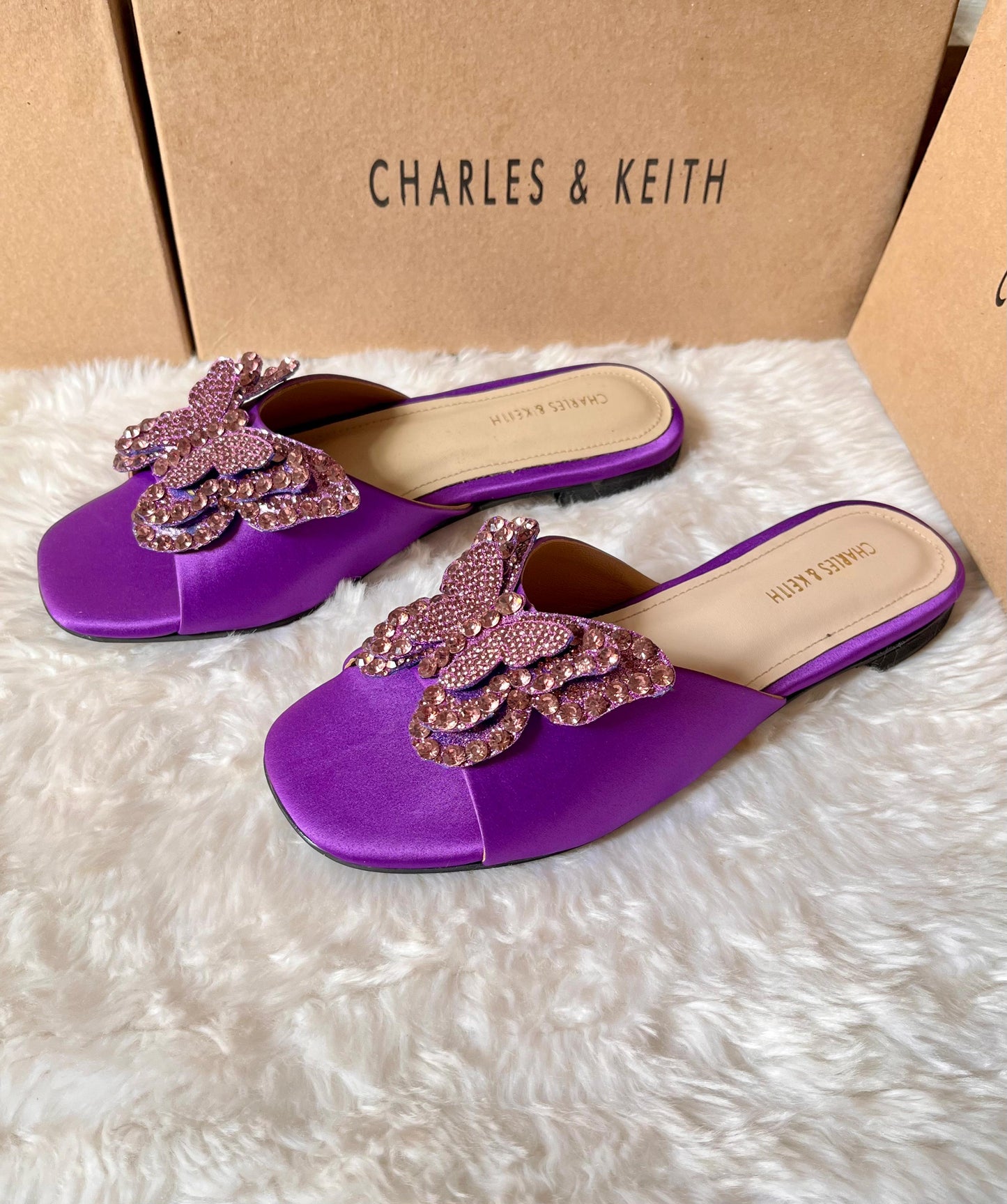 CHARLES & KEITH