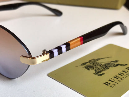 BURBERRY  Sunglass.