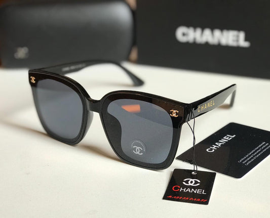 CHANEL Sunglass.