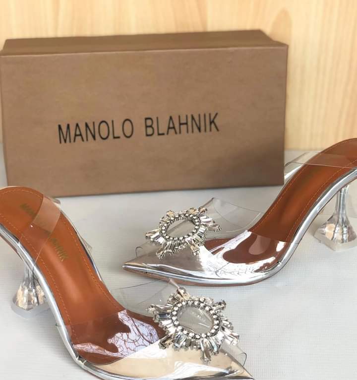 MANOLO Heel