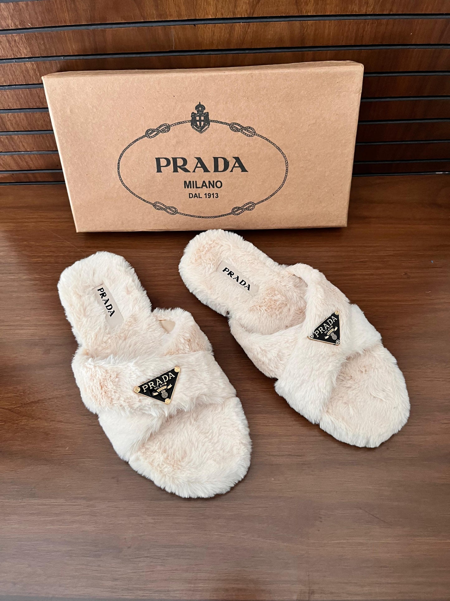 Parada Slipper