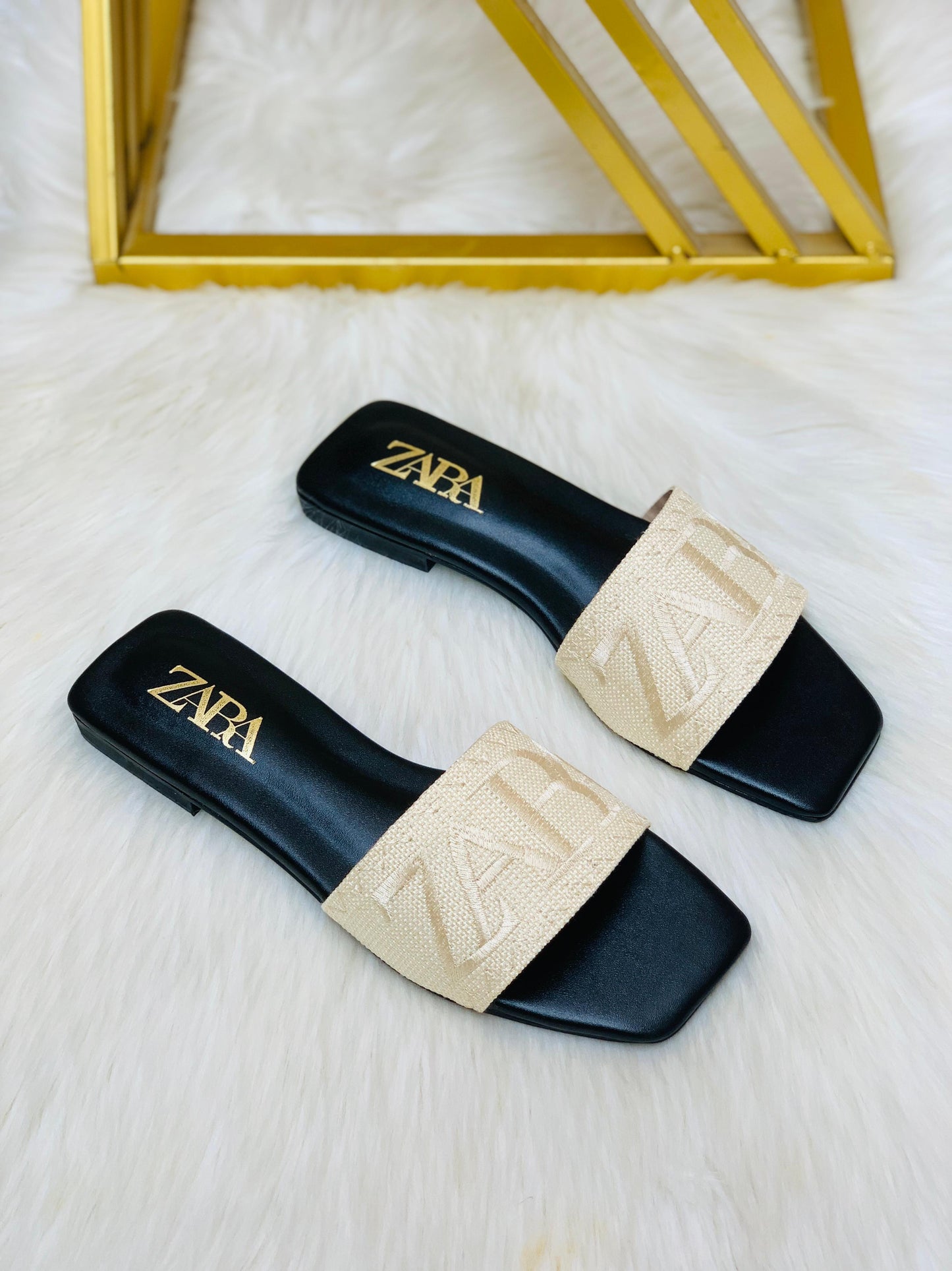 Zara Embroidery Slipper