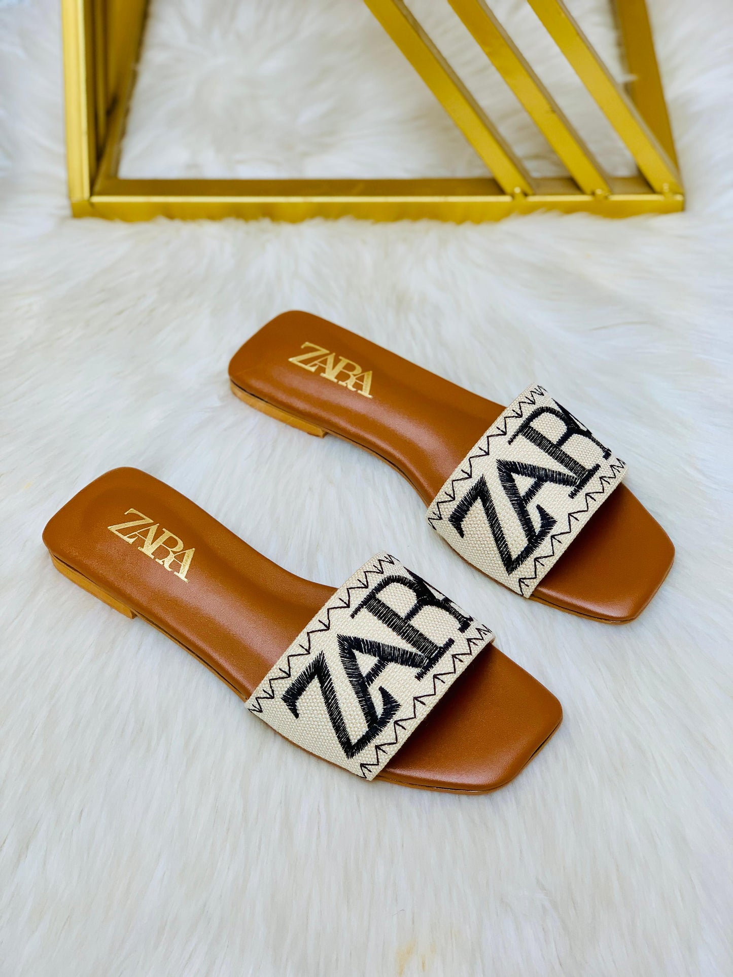 Zara Embroidery Slipper