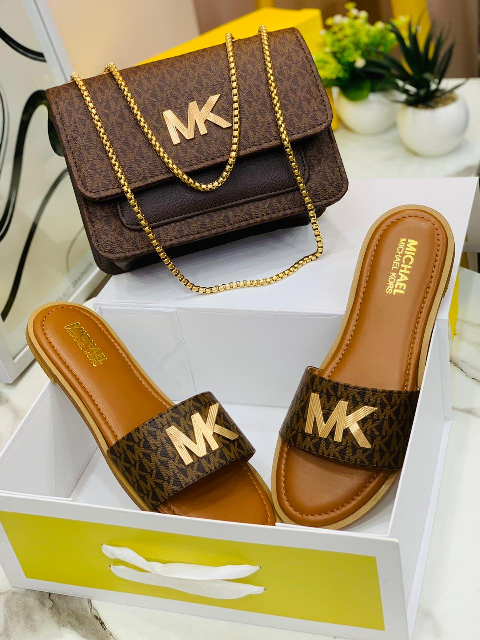 Michael Kors Bag & Slipper Set