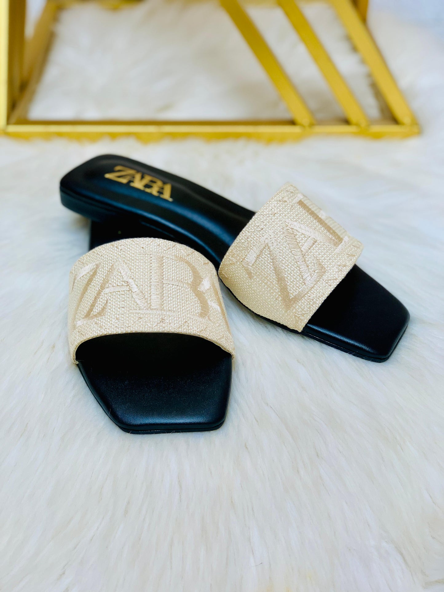 Zara Embroidery Slipper