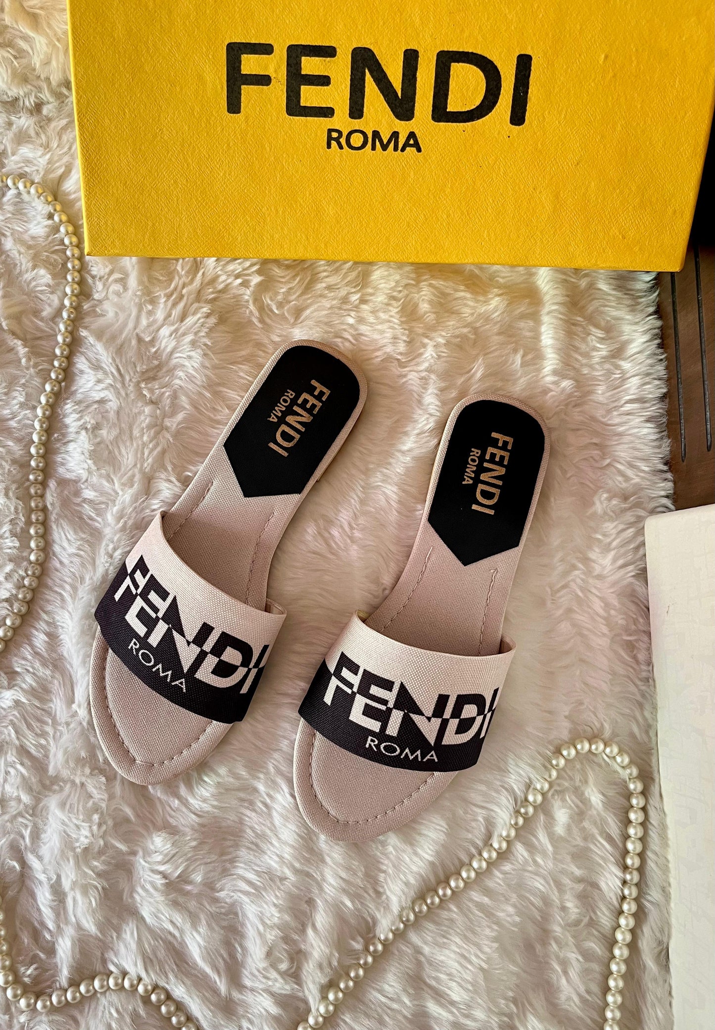 Fendi Roma Slipper