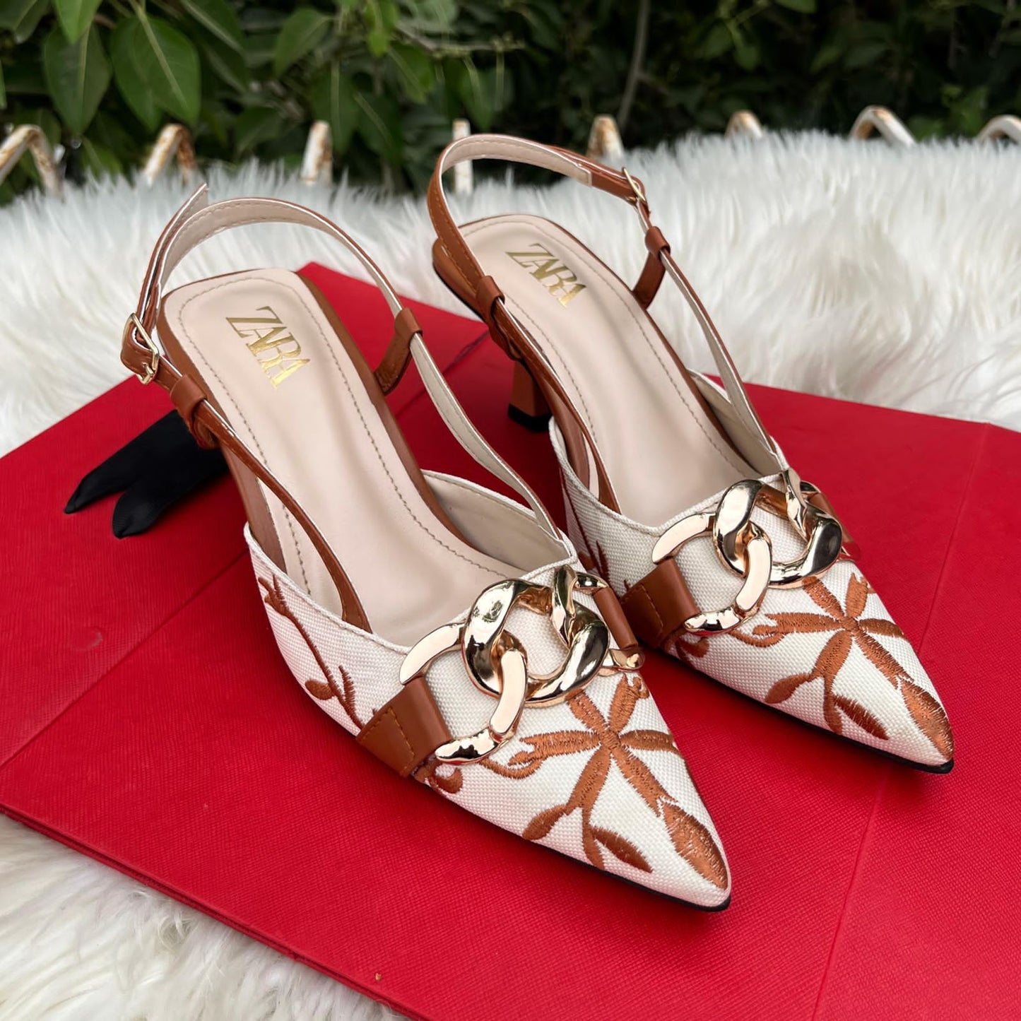 Zara Heel